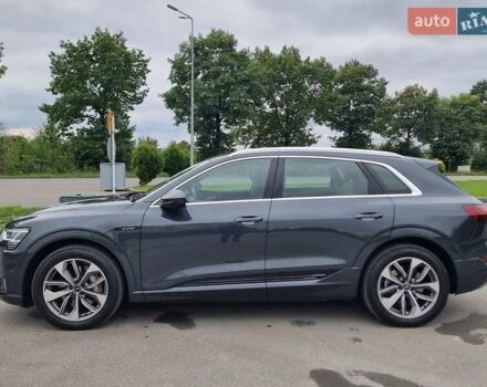Сірий Ауді E-Tron, об'ємом двигуна 0 л та пробігом 120 тис. км за 29650 $, фото 5 на Automoto.ua