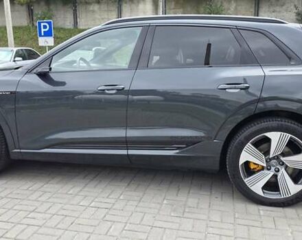 Серый Ауди E-Tron, объемом двигателя 0 л и пробегом 112 тыс. км за 29800 $, фото 3 на Automoto.ua