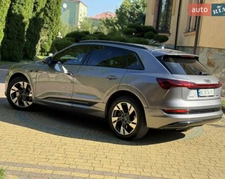 Сірий Ауді E-Tron, об'ємом двигуна 0 л та пробігом 100 тис. км за 25500 $, фото 6 на Automoto.ua