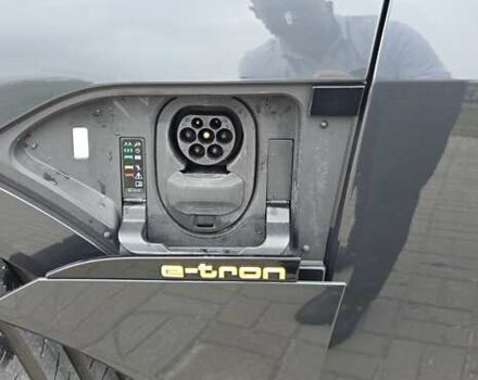 Серый Ауди E-Tron, объемом двигателя 0 л и пробегом 112 тыс. км за 29800 $, фото 10 на Automoto.ua