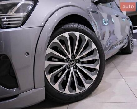 Серый Ауди E-Tron, объемом двигателя 0 л и пробегом 144 тыс. км за 29700 $, фото 3 на Automoto.ua