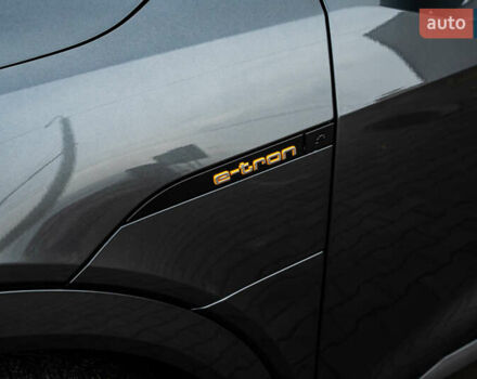 Сірий Ауді E-Tron, об'ємом двигуна 0 л та пробігом 82 тис. км за 39888 $, фото 26 на Automoto.ua