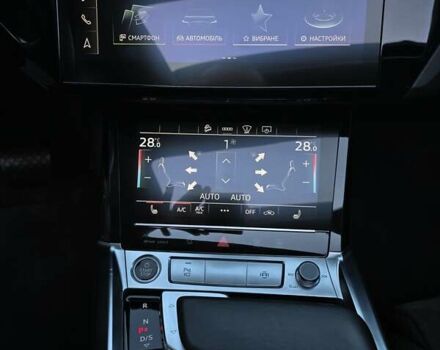 Серый Ауди E-Tron, объемом двигателя 0 л и пробегом 99 тыс. км за 31990 $, фото 76 на Automoto.ua