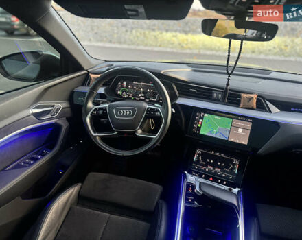Сірий Ауді E-Tron, об'ємом двигуна 0 л та пробігом 140 тис. км за 37000 $, фото 32 на Automoto.ua