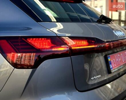 Серый Ауди E-Tron, объемом двигателя 0 л и пробегом 125 тыс. км за 23800 $, фото 102 на Automoto.ua