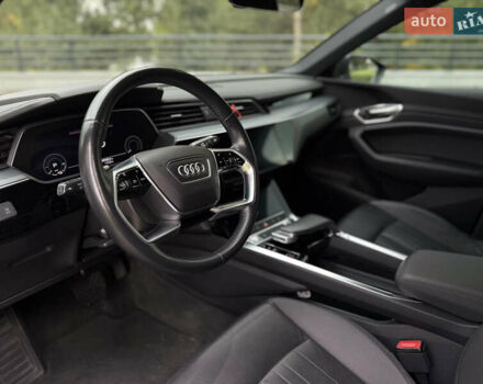 Ауді E-Tron 2020 у Дніпро (Дніпропетровську) на Automoto.ua Сірий Ауді E-Tron, об'ємом двигуна 0 л та пробігом 113 тис. км за 26900 $, фото 10 на Automoto.ua