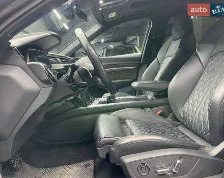 Ауді E-Tron 2020 у Чернівцях на Automoto.ua Сірий Ауді E-Tron, об'ємом двигуна 0 л та пробігом 65 тис. км за 48000 $, фото 8 на Automoto.ua