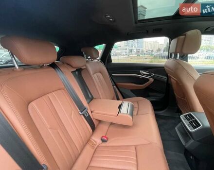 Серый Ауди E-Tron, объемом двигателя 0 л и пробегом 58 тыс. км за 37000 $, фото 88 на Automoto.ua
