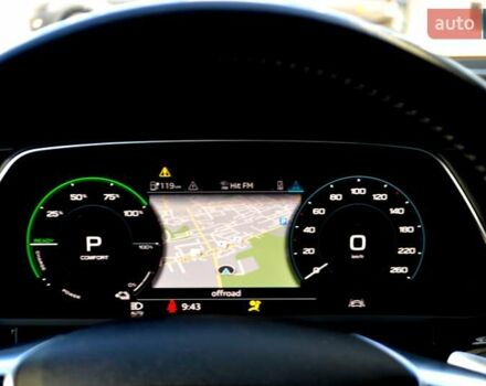 Серый Ауди E-Tron, объемом двигателя 0 л и пробегом 125 тыс. км за 23800 $, фото 129 на Automoto.ua