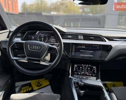Сірий Ауді E-Tron, об'ємом двигуна 0 л та пробігом 63 тис. км за 36200 $, фото 14 на Automoto.ua