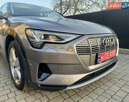 Сірий Ауді E-Tron, об'ємом двигуна 0 л та пробігом 143 тис. км за 27900 $, фото 11 на Automoto.ua