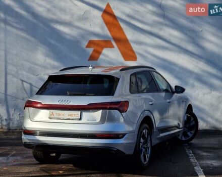 Серый Ауди E-Tron, объемом двигателя 0 л и пробегом 12 тыс. км за 31990 $, фото 29 на Automoto.ua