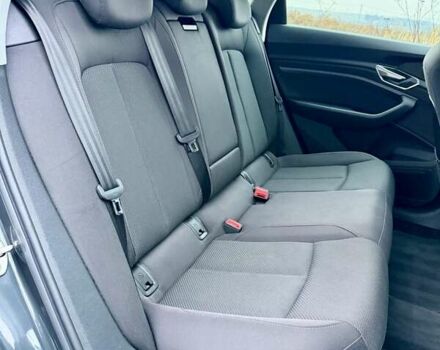 Сірий Ауді E-Tron, об'ємом двигуна 0 л та пробігом 178 тис. км за 21700 $, фото 43 на Automoto.ua