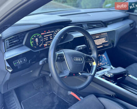 Сірий Ауді E-Tron, об'ємом двигуна 0 л та пробігом 105 тис. км за 34000 $, фото 23 на Automoto.ua