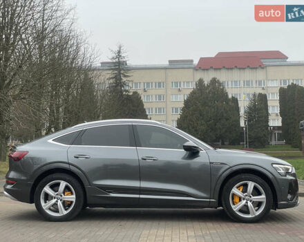 Серый Ауди E-Tron, объемом двигателя 0 л и пробегом 90 тыс. км за 34490 $, фото 3 на Automoto.ua