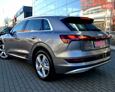 Серый Ауди E-Tron, объемом двигателя 0 л и пробегом 125 тыс. км за 23800 $, фото 100 на Automoto.ua