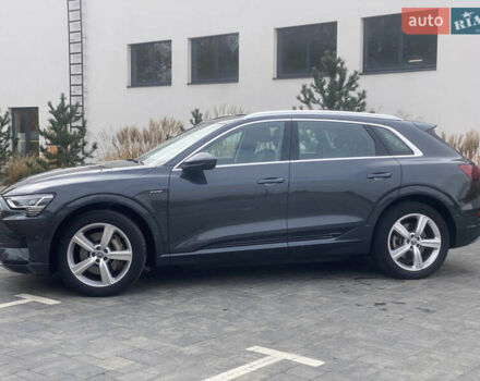 Ауди E-Tron 2020 в Луцке на Automoto.ua Серый Ауди E-Tron, объемом двигателя 0 л и пробегом 128 тыс. км за 25000 $, фото 2 на Automoto.ua