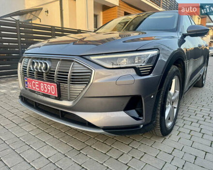 Сірий Ауді E-Tron, об'ємом двигуна 0 л та пробігом 143 тис. км за 27900 $, фото 13 на Automoto.ua