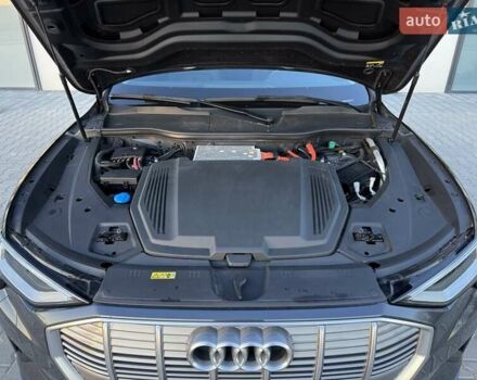 Серый Ауди E-Tron, объемом двигателя 0 л и пробегом 97 тыс. км за 21900 $, фото 29 на Automoto.ua