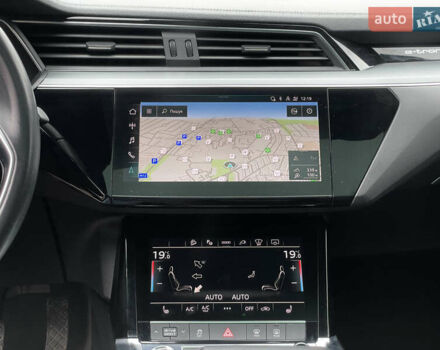 Серый Ауди E-Tron, объемом двигателя 0 л и пробегом 90 тыс. км за 34490 $, фото 27 на Automoto.ua