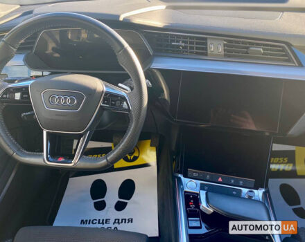 Серый Ауди E-Tron, объемом двигателя 55 л и пробегом 47 тыс. км за 48000 $, фото 13 на Automoto.ua