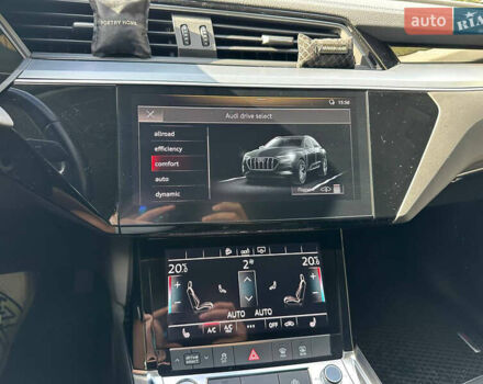 Серый Ауди E-Tron, объемом двигателя 0 л и пробегом 88 тыс. км за 28500 $, фото 16 на Automoto.ua