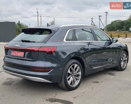Сірий Ауді E-Tron, об'ємом двигуна 0 л та пробігом 119 тис. км за 29650 $, фото 8 на Automoto.ua