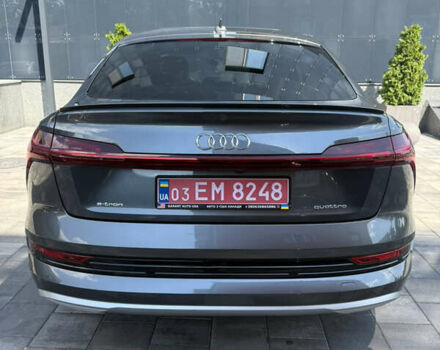 Ауді E-Tron 2020 у Києві на Automoto.ua Сірий Ауді E-Tron, об'ємом двигуна 0 л та пробігом 53 тис. км за 33900 $, фото 16 на Automoto.ua
