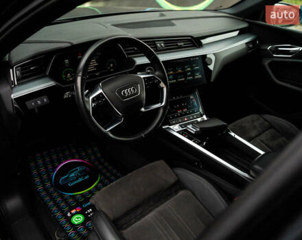 Сірий Ауді E-Tron, об'ємом двигуна 0 л та пробігом 154 тис. км за 25900 $, фото 66 на Automoto.ua