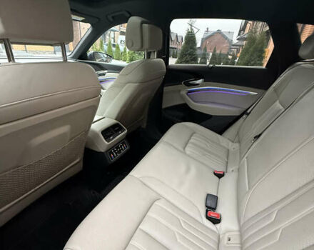 Серый Ауди E-Tron, объемом двигателя 0 л и пробегом 177 тыс. км за 27000 $, фото 30 на Automoto.ua