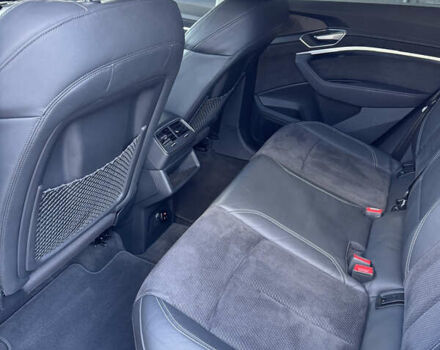 Сірий Ауді E-Tron, об'ємом двигуна 0 л та пробігом 89 тис. км за 32500 $, фото 38 на Automoto.ua