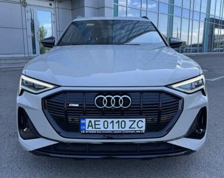 Ауді E-Tron 2020 у Дніпро (Дніпропетровську) на Automoto.ua Сірий Ауді E-Tron, об'ємом двигуна 0 л та пробігом 94 тис. км за 36800 $, фото 1 на Automoto.ua