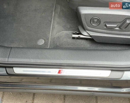 Серый Ауди E-Tron, объемом двигателя 0 л и пробегом 90 тыс. км за 34490 $, фото 31 на Automoto.ua