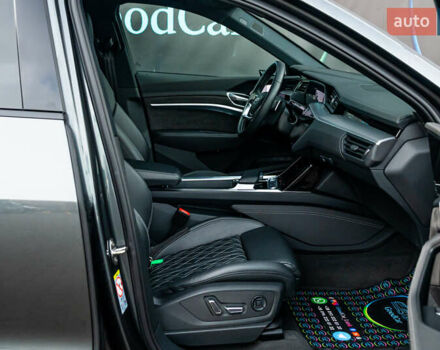 Сірий Ауді E-Tron, об'ємом двигуна 0 л та пробігом 82 тис. км за 39888 $, фото 53 на Automoto.ua