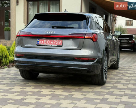 Сірий Ауді E-Tron, об'ємом двигуна 0 л та пробігом 180 тис. км за 25300 $, фото 17 на Automoto.ua