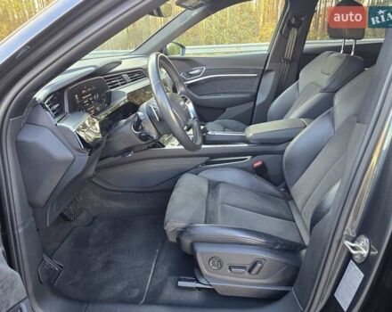 Сірий Ауді E-Tron, об'ємом двигуна 0 л та пробігом 67 тис. км за 37999 $, фото 43 на Automoto.ua