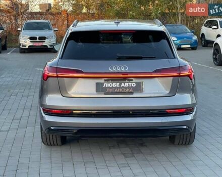 Серый Ауди E-Tron, объемом двигателя 0 л и пробегом 45 тыс. км за 29900 $, фото 7 на Automoto.ua