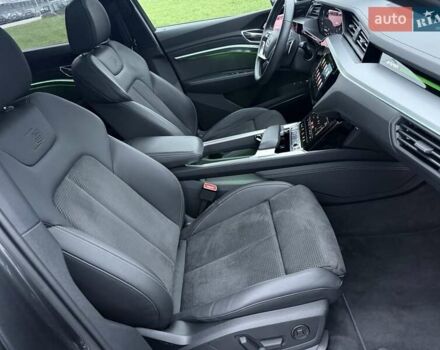 Серый Ауди E-Tron, объемом двигателя 0 л и пробегом 29 тыс. км за 38300 $, фото 11 на Automoto.ua