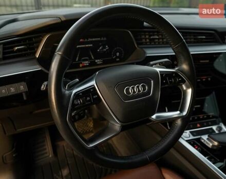 Сірий Ауді E-Tron, об'ємом двигуна 0 л та пробігом 112 тис. км за 34300 $, фото 53 на Automoto.ua