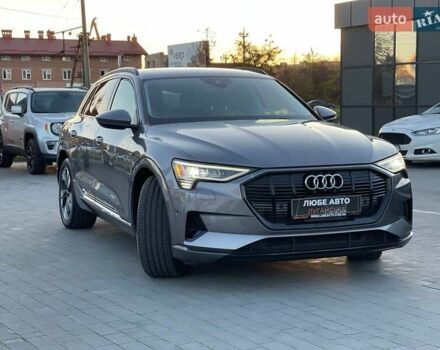 Серый Ауди E-Tron, объемом двигателя 0 л и пробегом 45 тыс. км за 29900 $, фото 2 на Automoto.ua