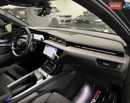 Серый Ауди E-Tron, объемом двигателя 0 л и пробегом 120 тыс. км за 28700 $, фото 47 на Automoto.ua