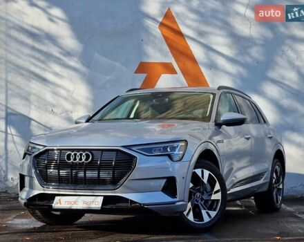 Серый Ауди E-Tron, объемом двигателя 0 л и пробегом 12 тыс. км за 31990 $, фото 9 на Automoto.ua
