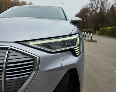 Серый Ауди E-Tron, объемом двигателя 0 л и пробегом 90 тыс. км за 36500 $, фото 7 на Automoto.ua