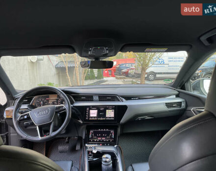 Сірий Ауді E-Tron, об'ємом двигуна 0 л та пробігом 106 тис. км за 29700 $, фото 13 на Automoto.ua
