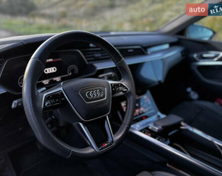 Серый Ауди E-Tron, объемом двигателя 0 л и пробегом 108 тыс. км за 29000 $, фото 17 на Automoto.ua