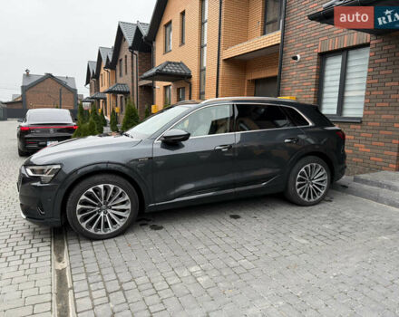 Серый Ауди E-Tron, объемом двигателя 0 л и пробегом 177 тыс. км за 27000 $, фото 5 на Automoto.ua