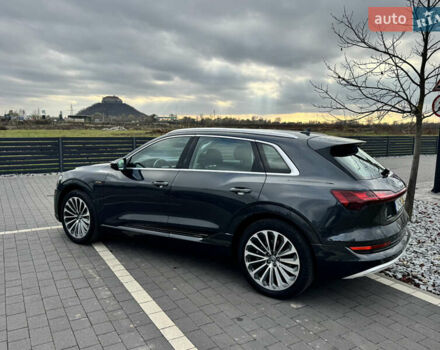 Серый Ауди E-Tron, объемом двигателя 0 л и пробегом 150 тыс. км за 25500 $, фото 8 на Automoto.ua