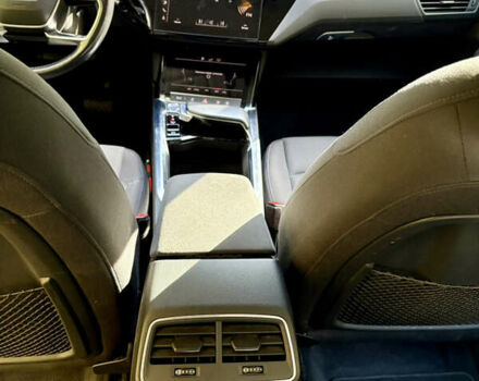 Серый Ауди E-Tron, объемом двигателя 0 л и пробегом 175 тыс. км за 22700 $, фото 39 на Automoto.ua