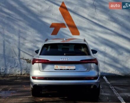 Серый Ауди E-Tron, объемом двигателя 0 л и пробегом 12 тыс. км за 31990 $, фото 34 на Automoto.ua