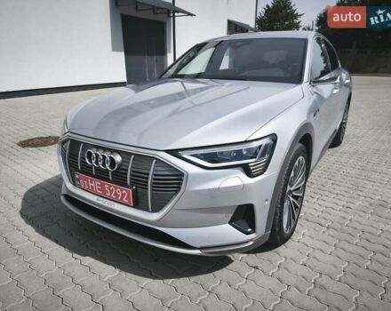 Сірий Ауді E-Tron, об'ємом двигуна 0 л та пробігом 70 тис. км за 34500 $, фото 15 на Automoto.ua